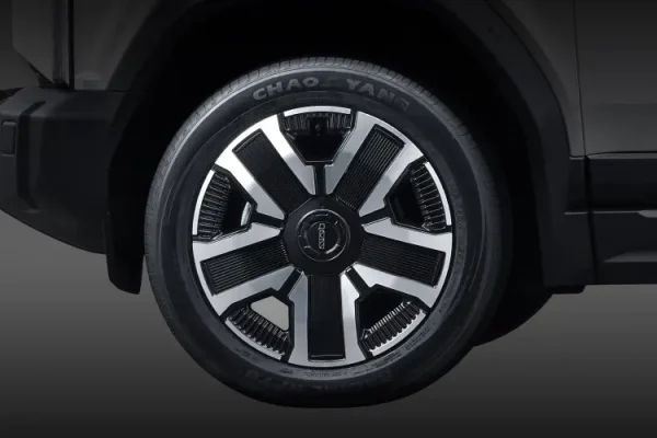 OMODA J6